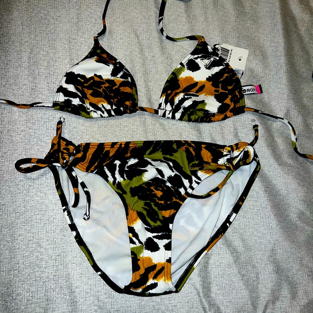 Roxy 2 piece bathing suit